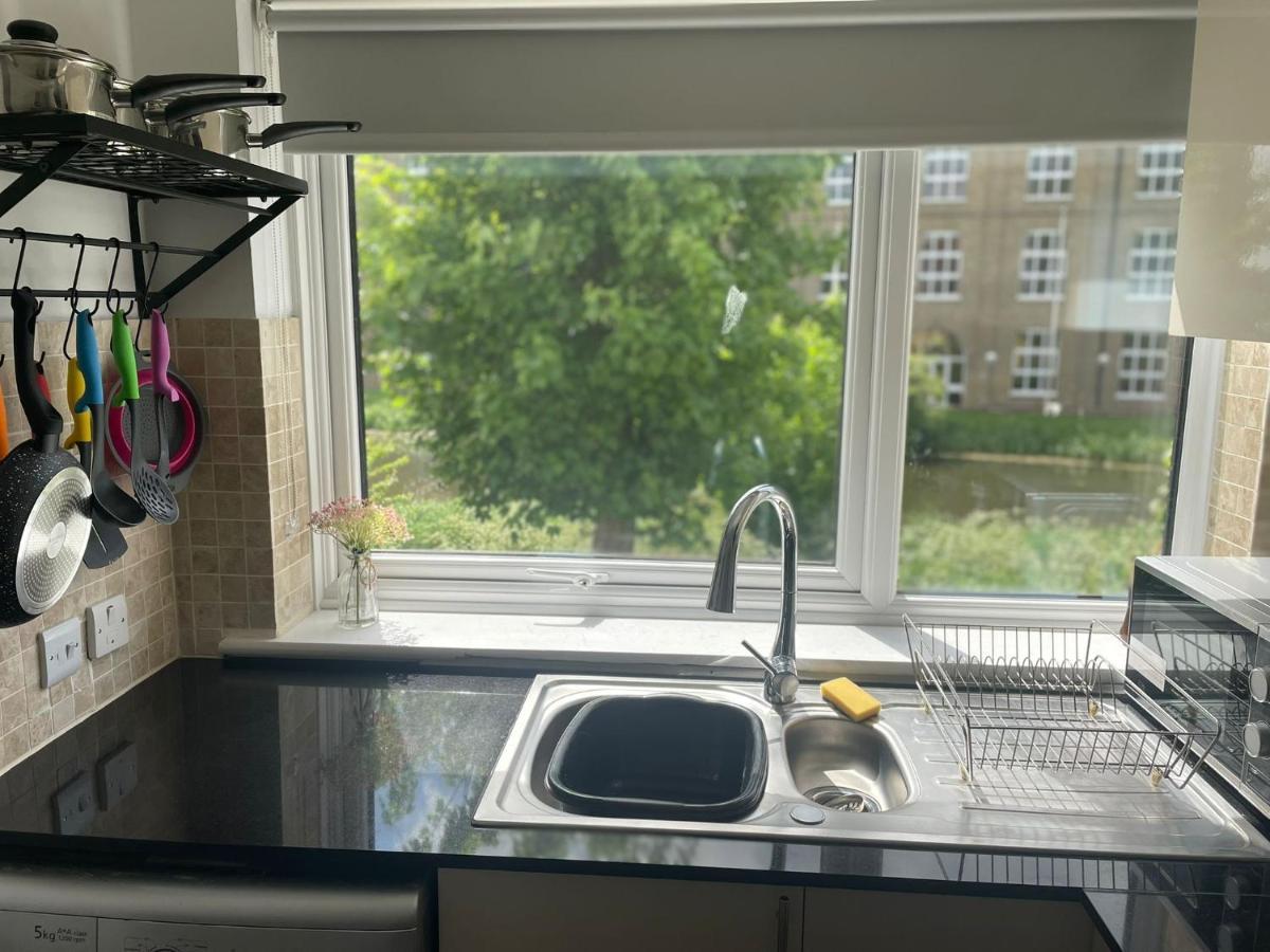 Canal Side Retreat - 2 Bedroom Apartment Heybridge  Exterior foto